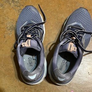 Brooks ghost 12